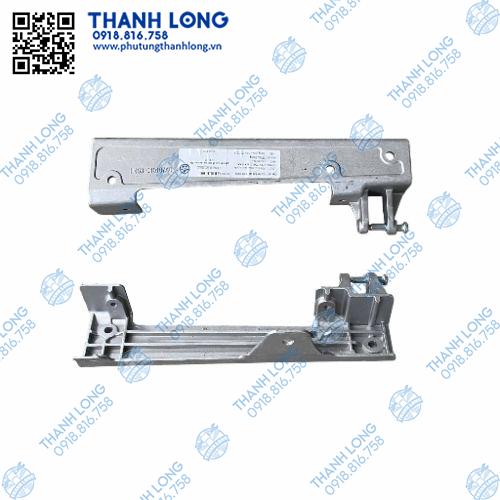 Giá bắt bản lề mặt nạ (L) Auman GTL-H4.531010107