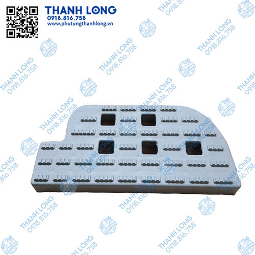 Bước chân lên xuống trên (L) Thaco Auman C240, 2280 15T