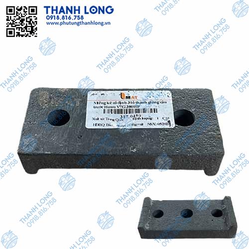 Miếng kê cố định 3 lỗ thanh giằng cầu trước Howo V7G 380HP (MAT)
